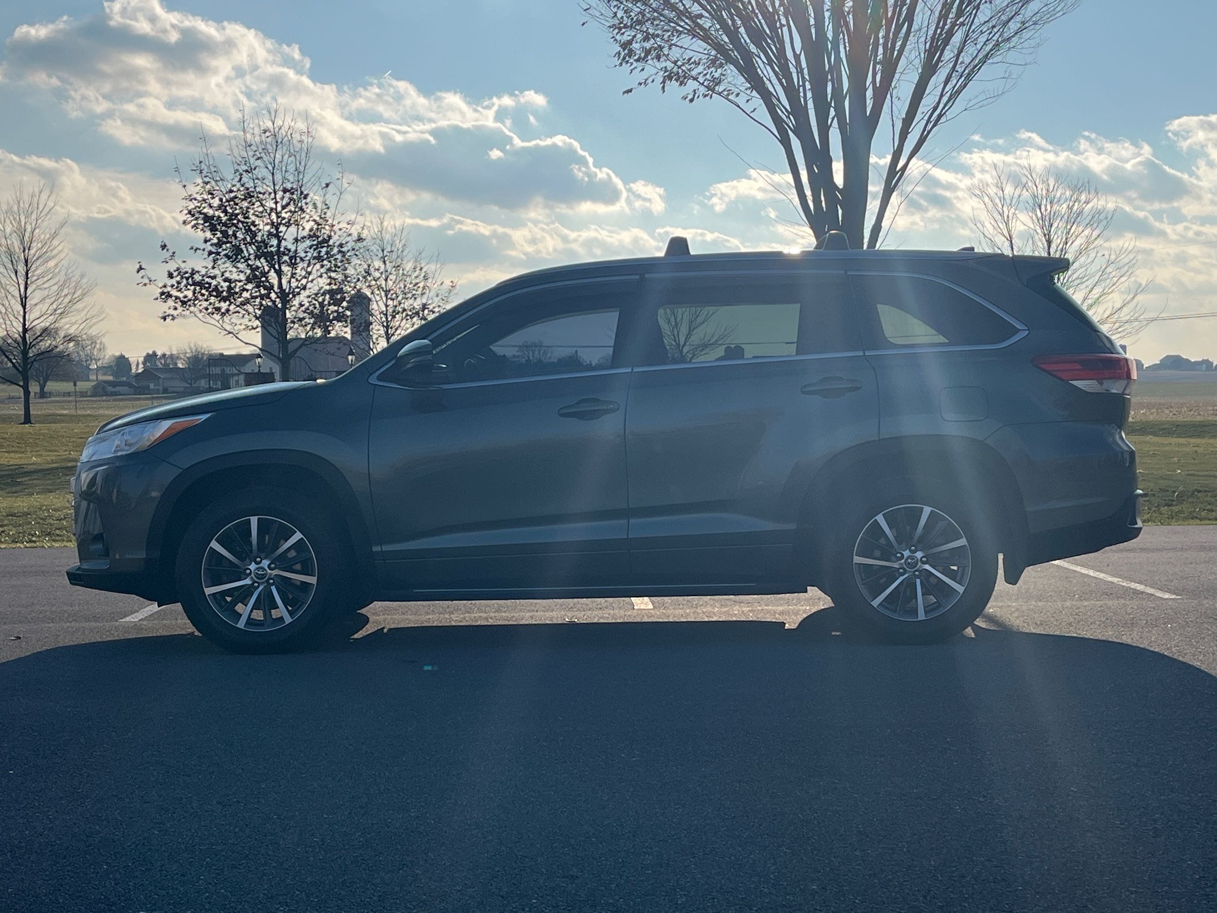 2017 Toyota Highlander XLE photo 3