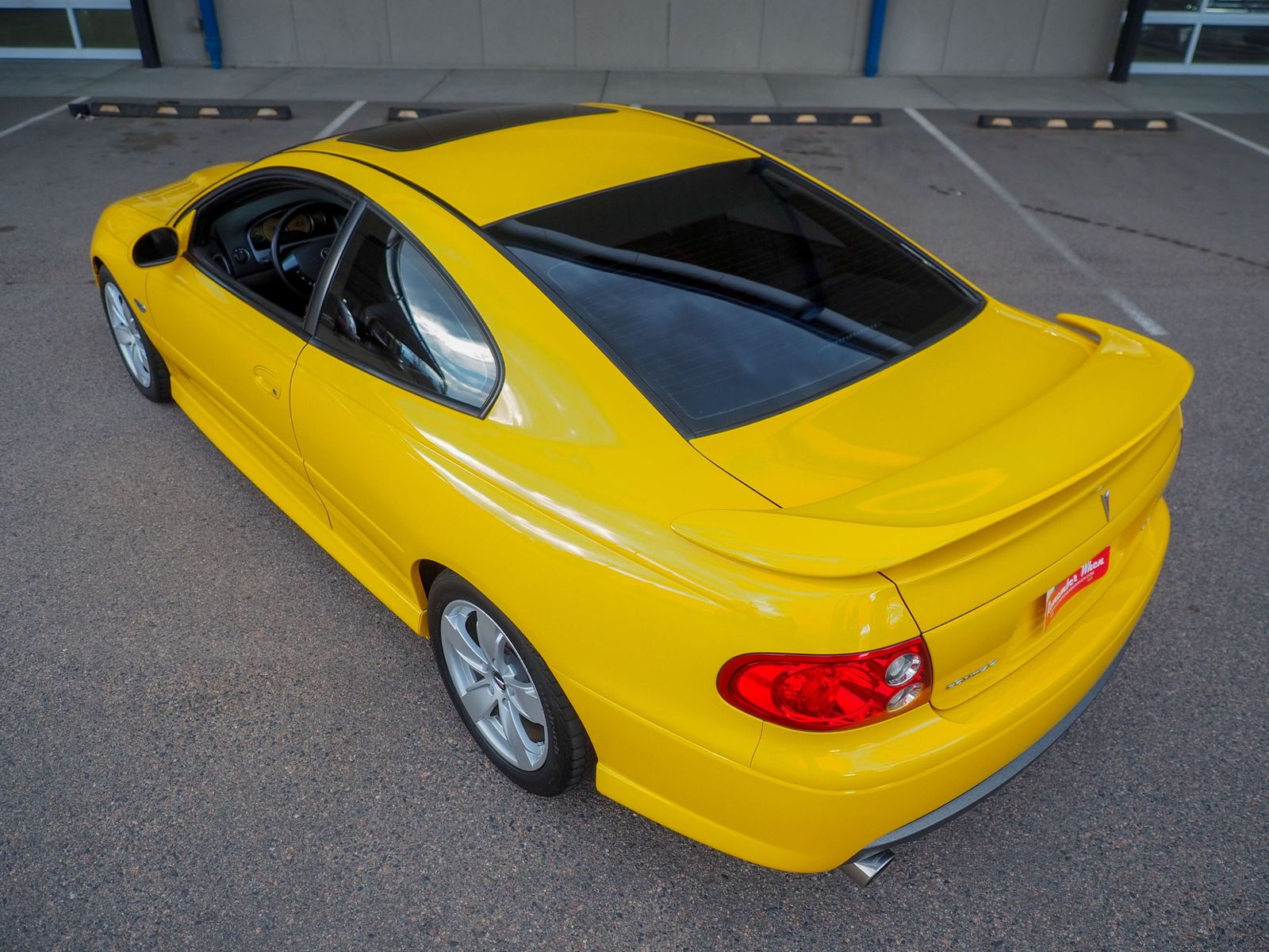 2005 Pontiac GTO 12