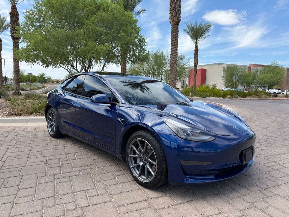 2022 Tesla Model 3 Rear-Wheel Drive