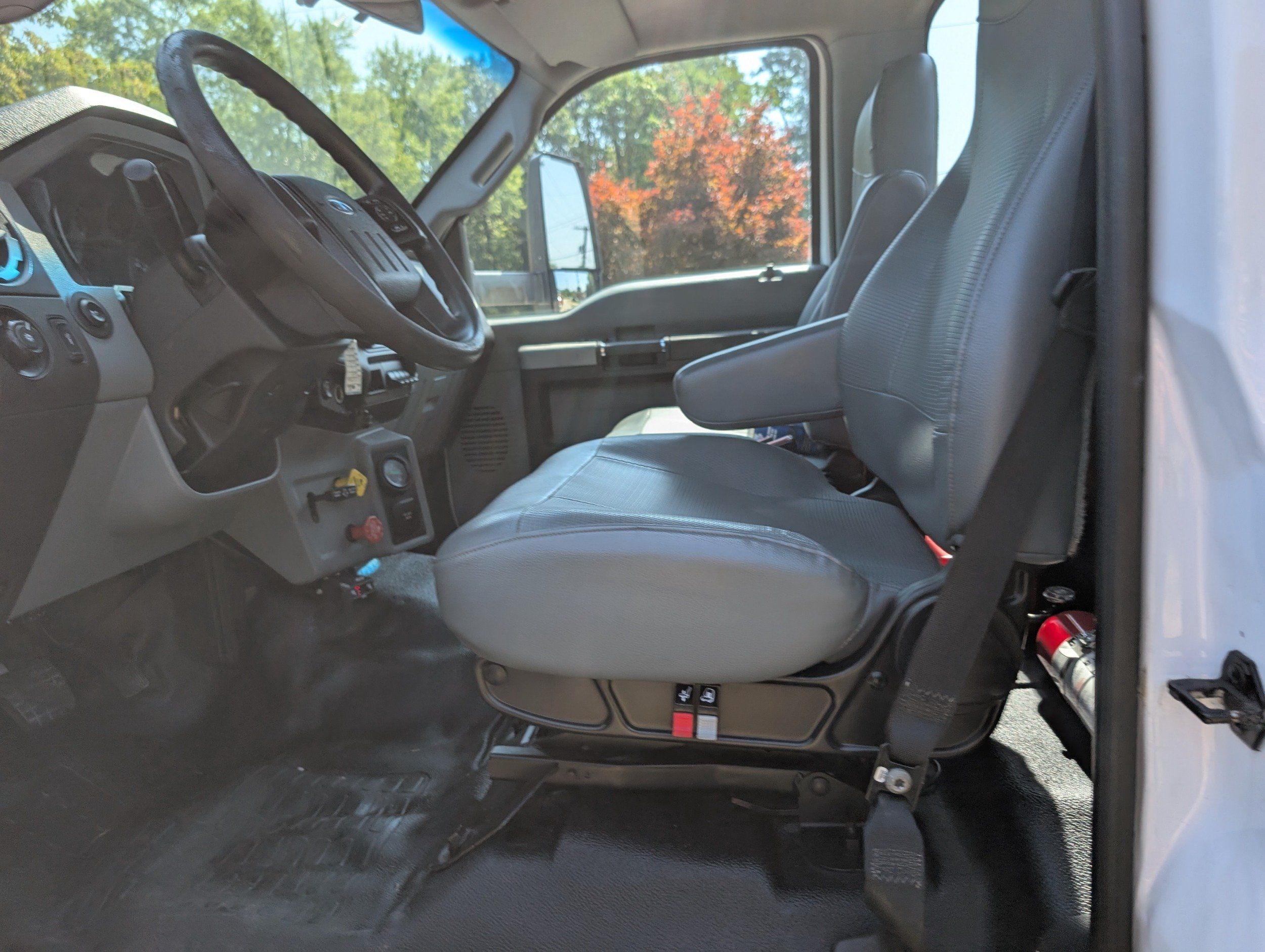 2018 Ford F-650 SuperCab photo 44