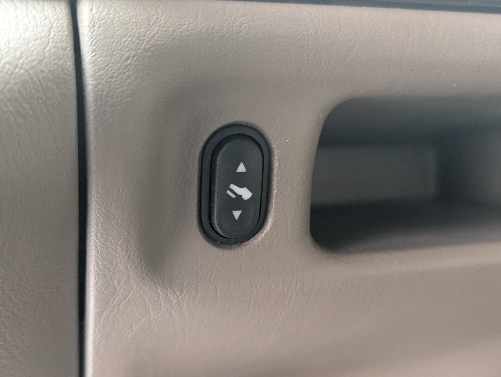 2004 Ford F-350 Super Duty 162