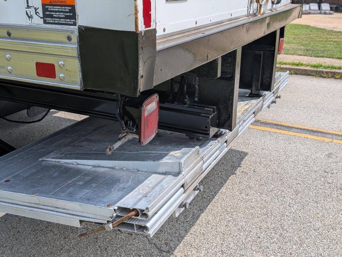 2018 International DuraStar 4300 80