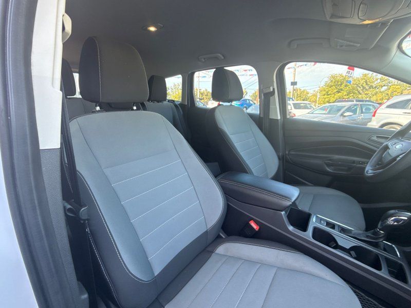 2017 Ford Escape S photo 16