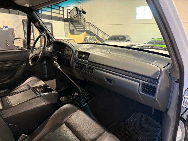 1992 Ford Bronco XLT, photo 16