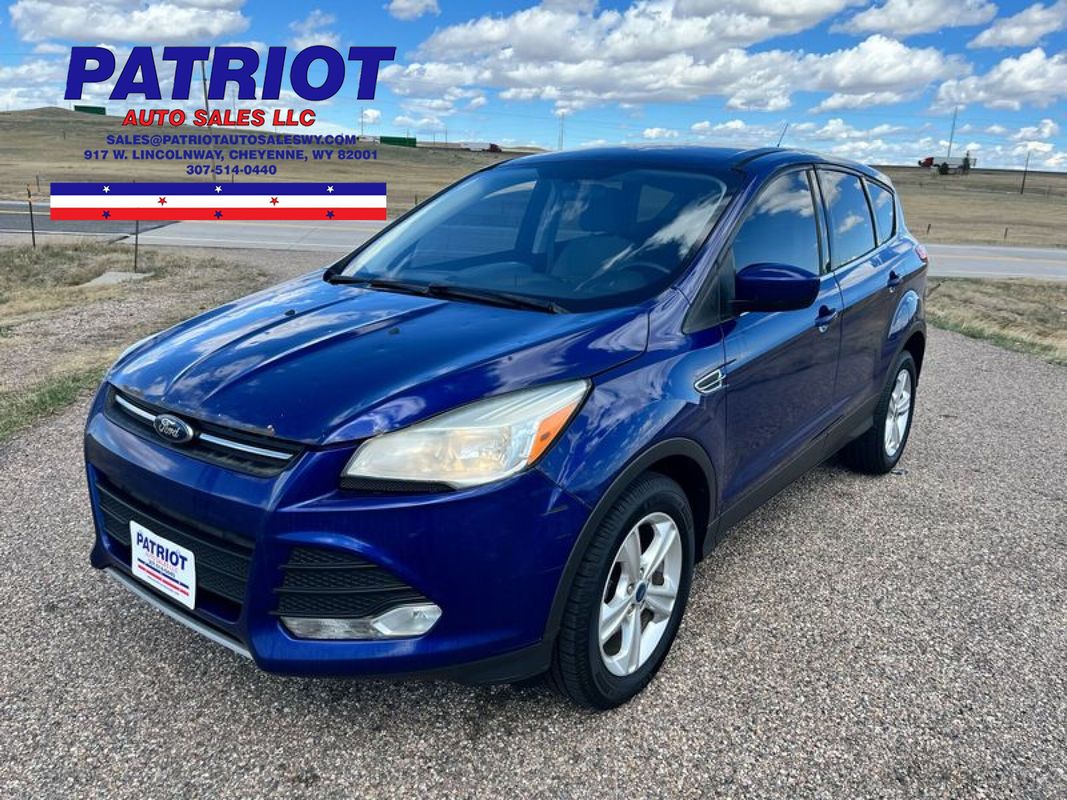 Blue 2013 Ford Escape SE FWD SUV / Crossover Front-Wheel Drive 6-Speed Automatic