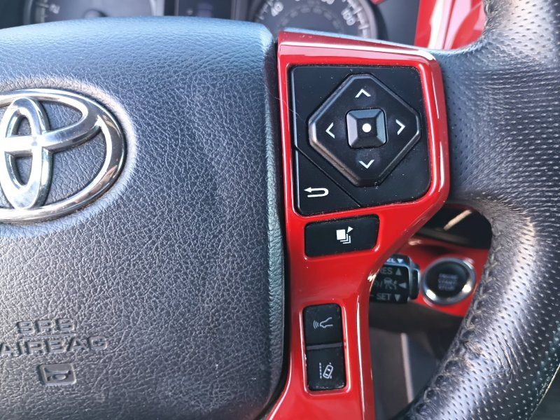 2018 Toyota Tacoma TRD photo 13
