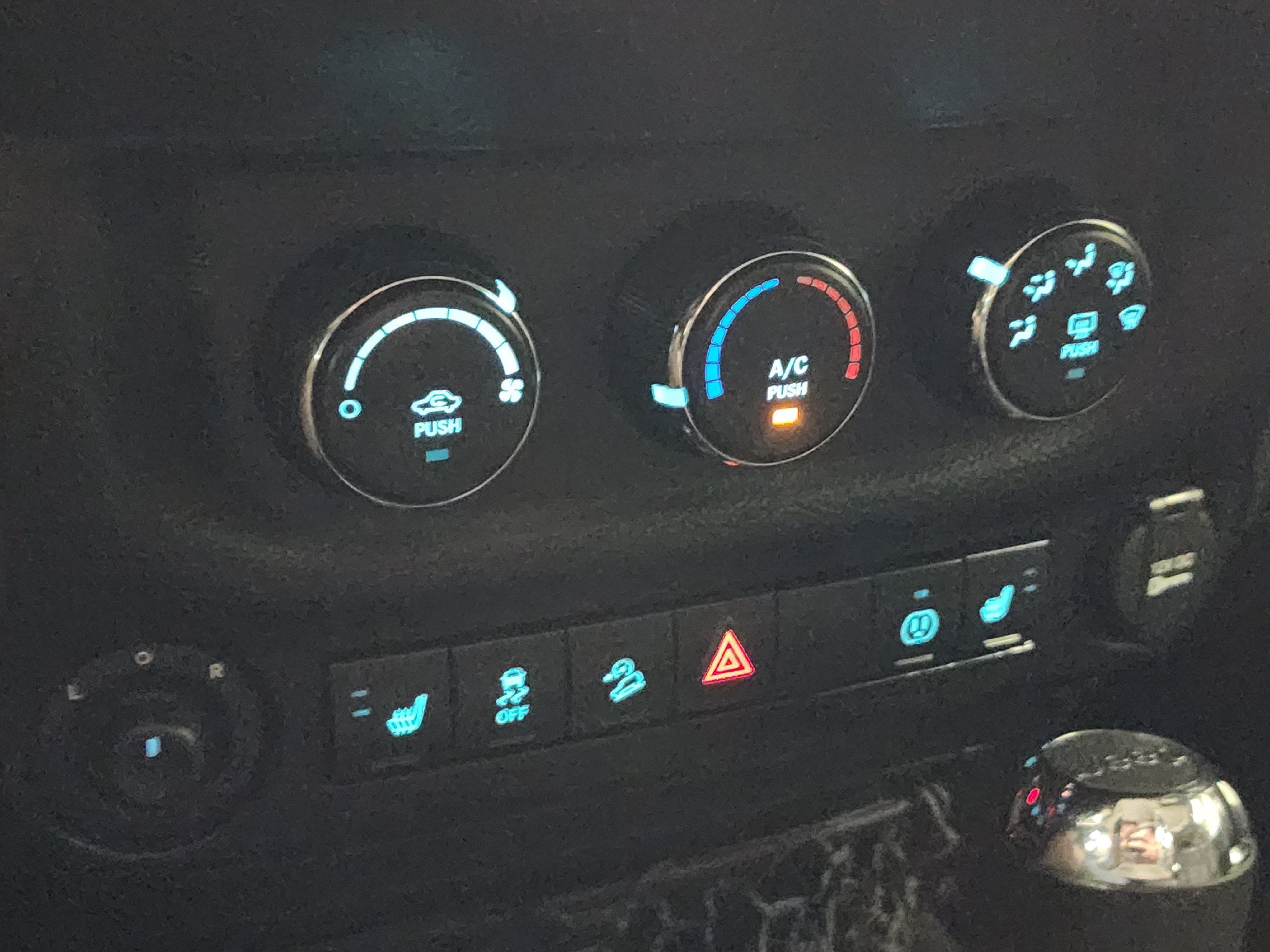 2015 Jeep Wrangler Unlimited Rubicon photo 23