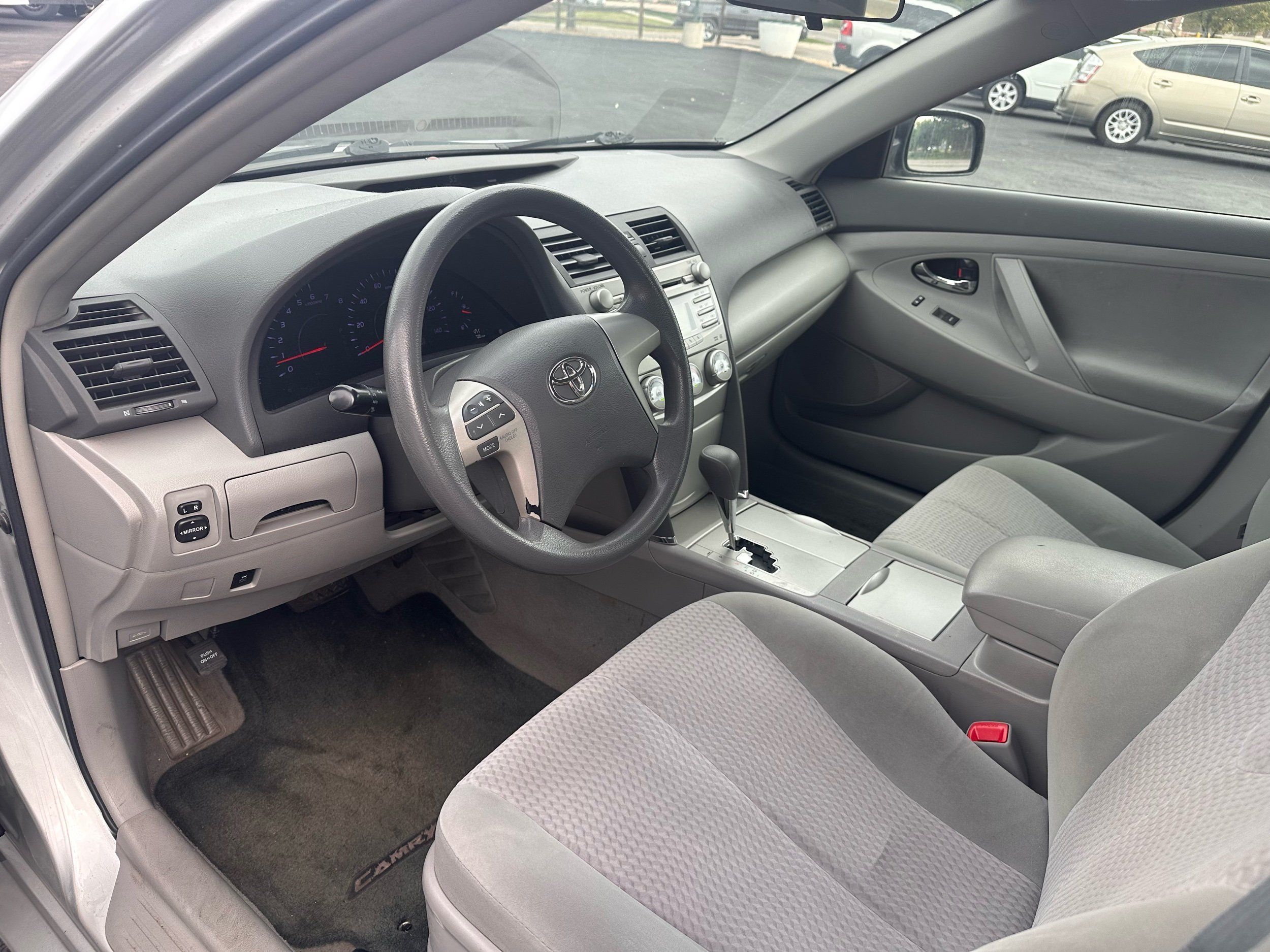 2011 Toyota Camry LE photo 13