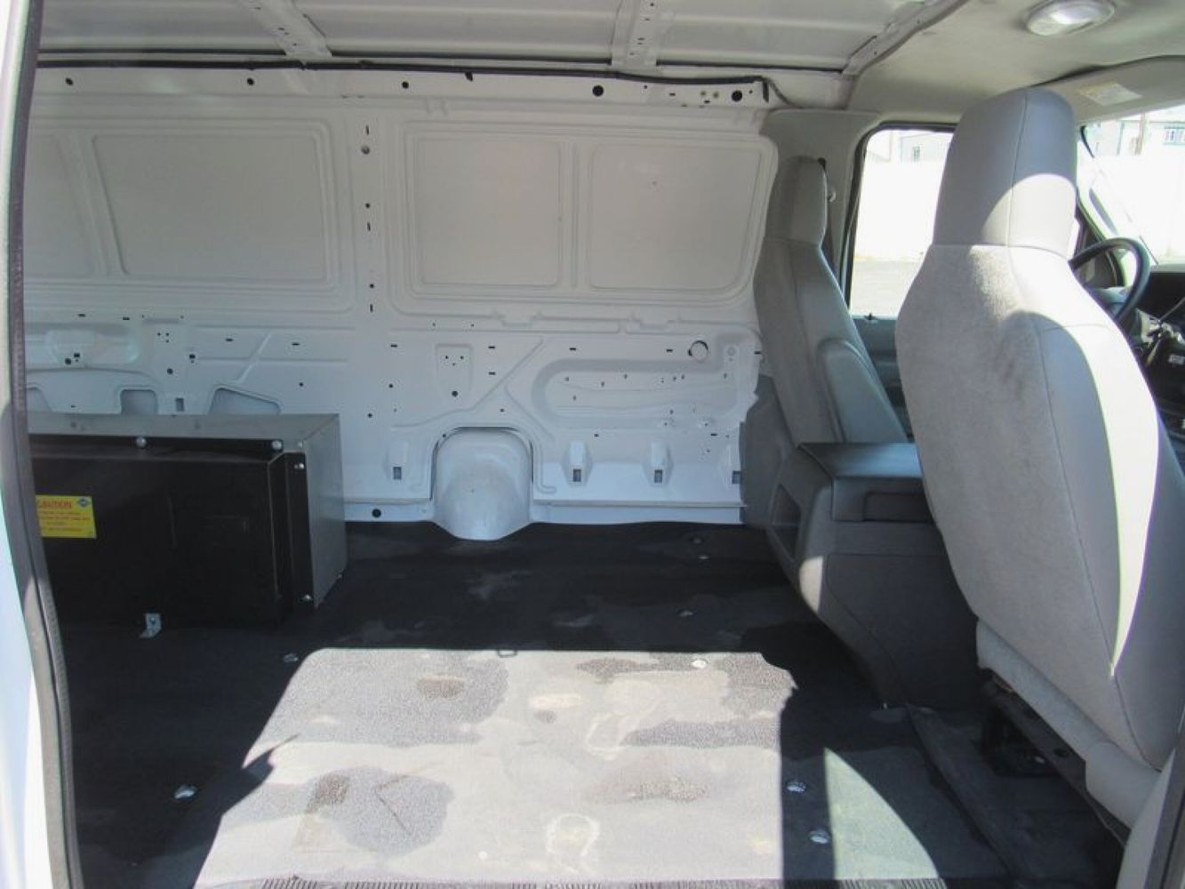 2011 Ford E-250 photo 10