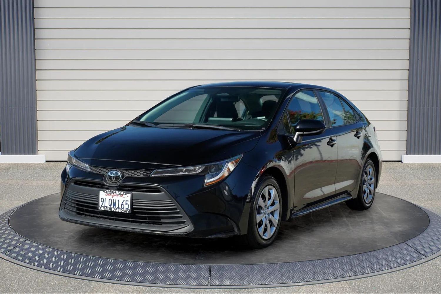 2024 Toyota Corolla LE photo 3