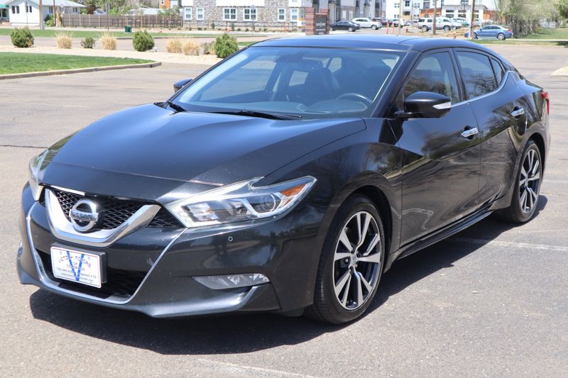 2016 Nissan Maxima Photos