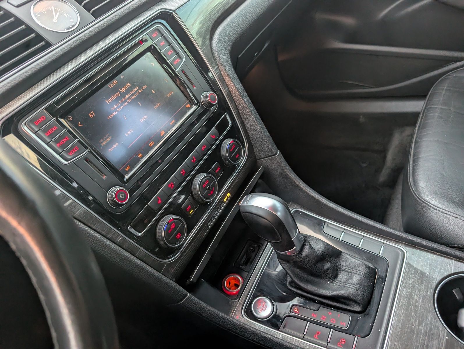 2016 Volkswagen Passat 21