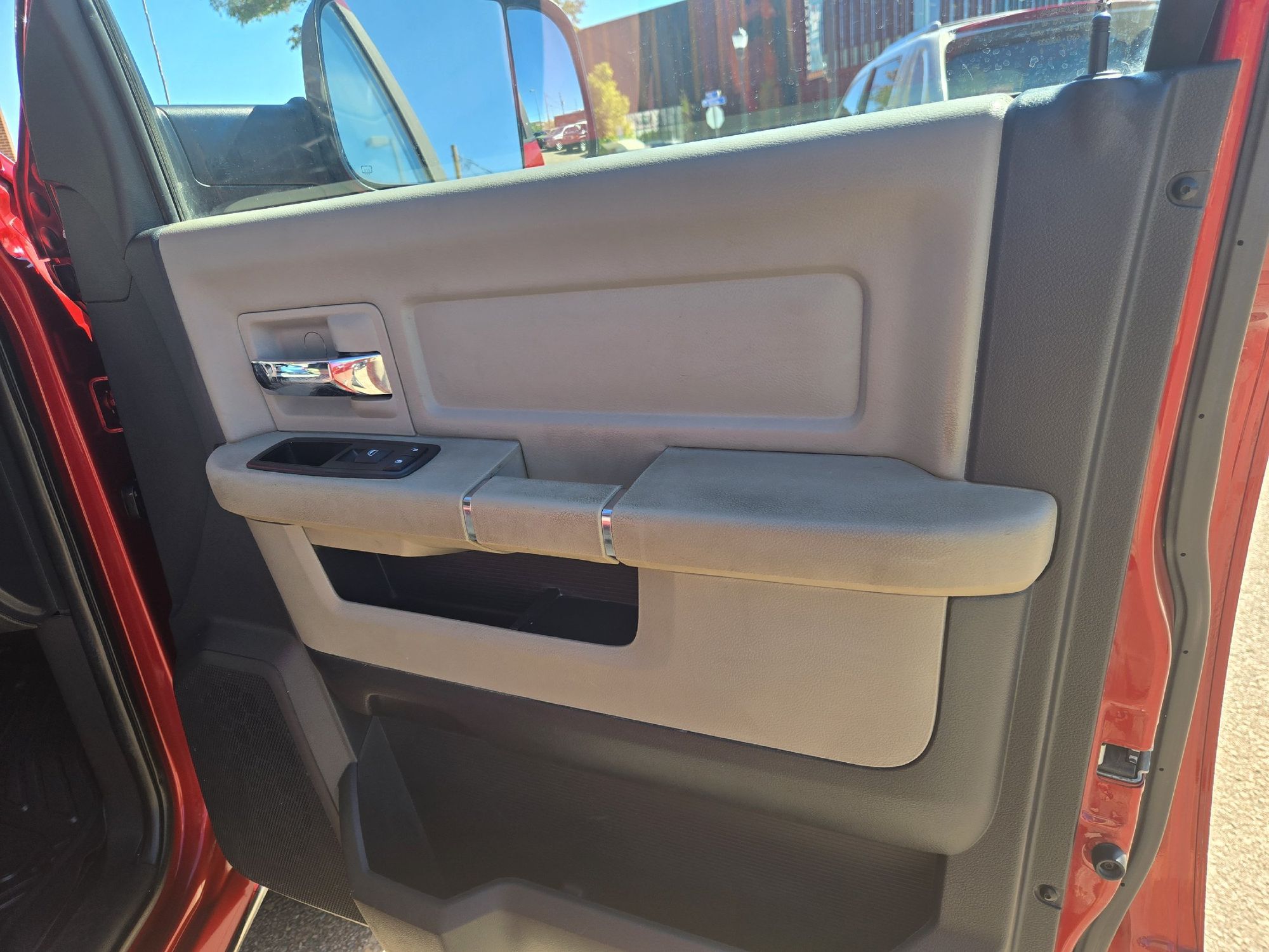 2010 Dodge Ram SLT photo 20