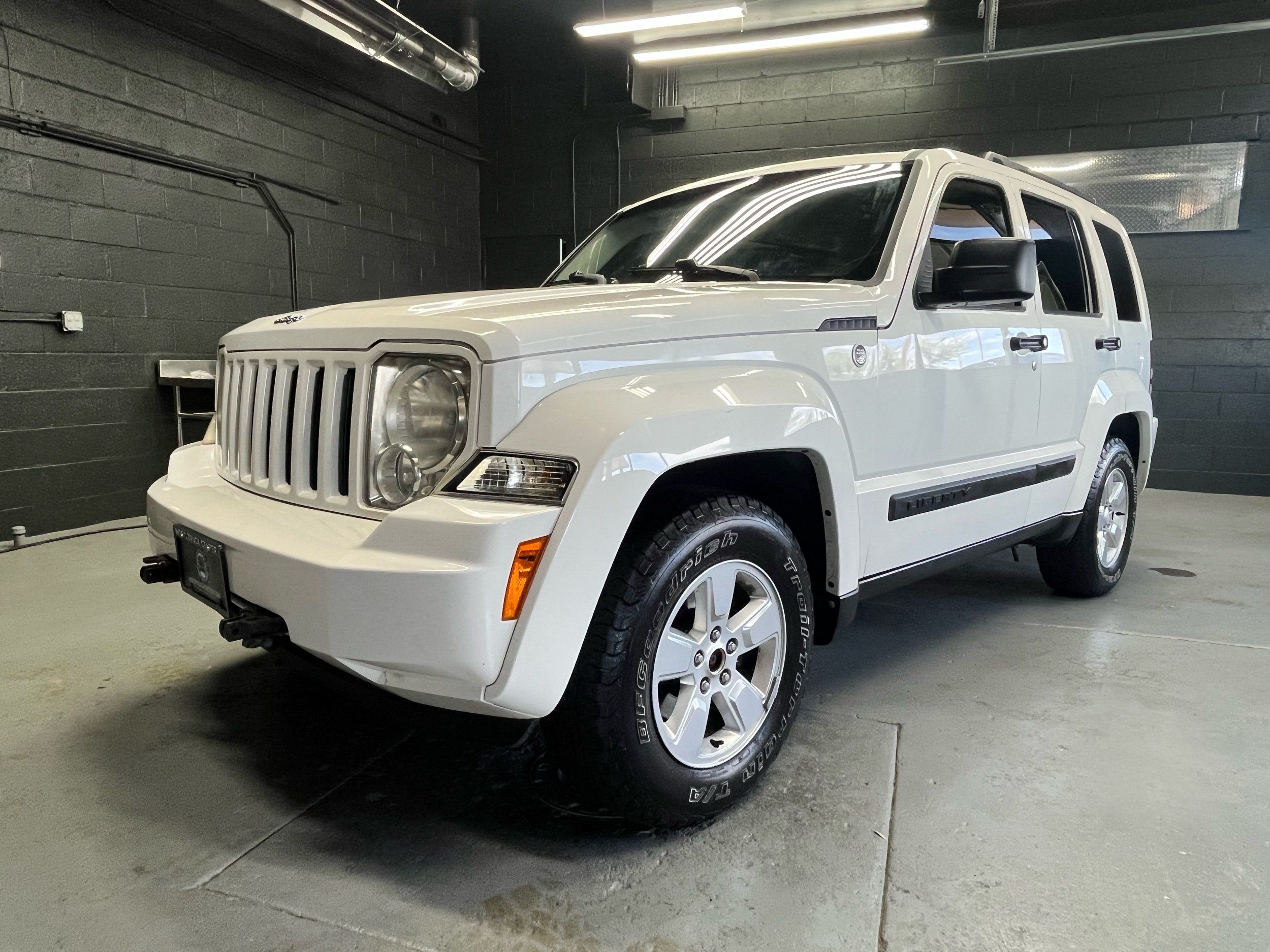 2010 Jeep Liberty Sport 4WD's photo