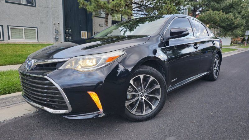 2016 Toyota Avalon XLE Premium's photo