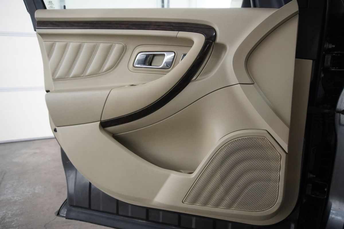 2018 Ford Taurus Limited