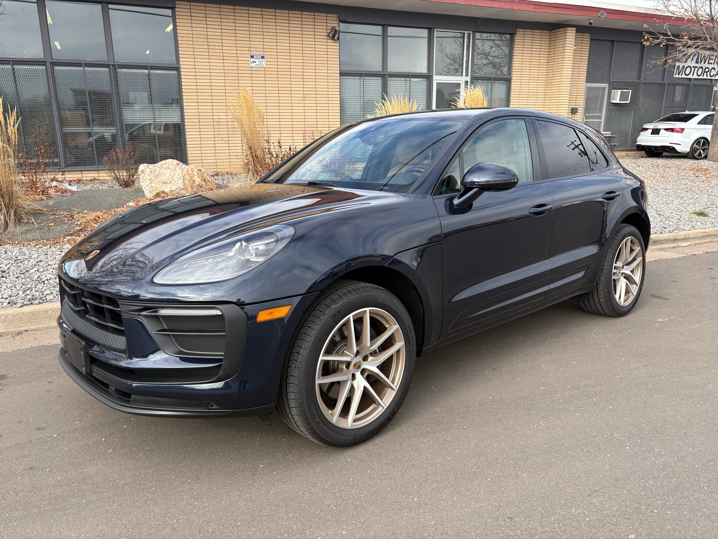 2023 Porsche Macan T