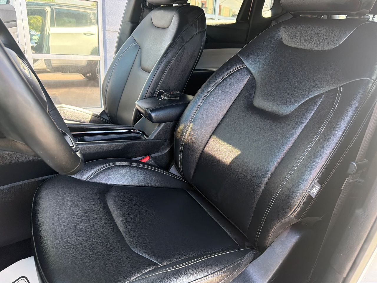 2025 Jeep Compass Limited - Photo 16