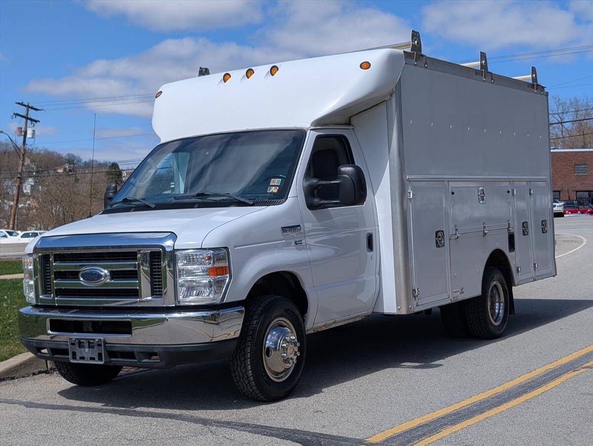 2014 Ford E-Series 2