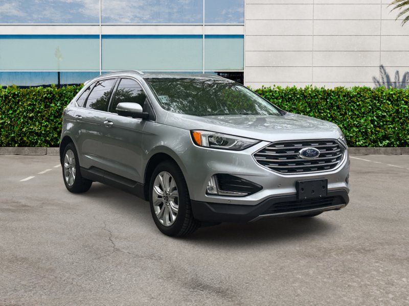 2020 Ford Edge Titanium's photo