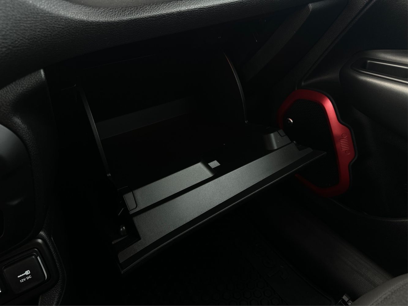 2018 Jeep Renegade Trailhawk photo 29