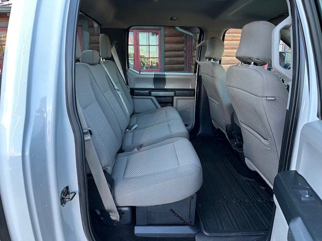 2017 Ford F-350 XLT photo 27
