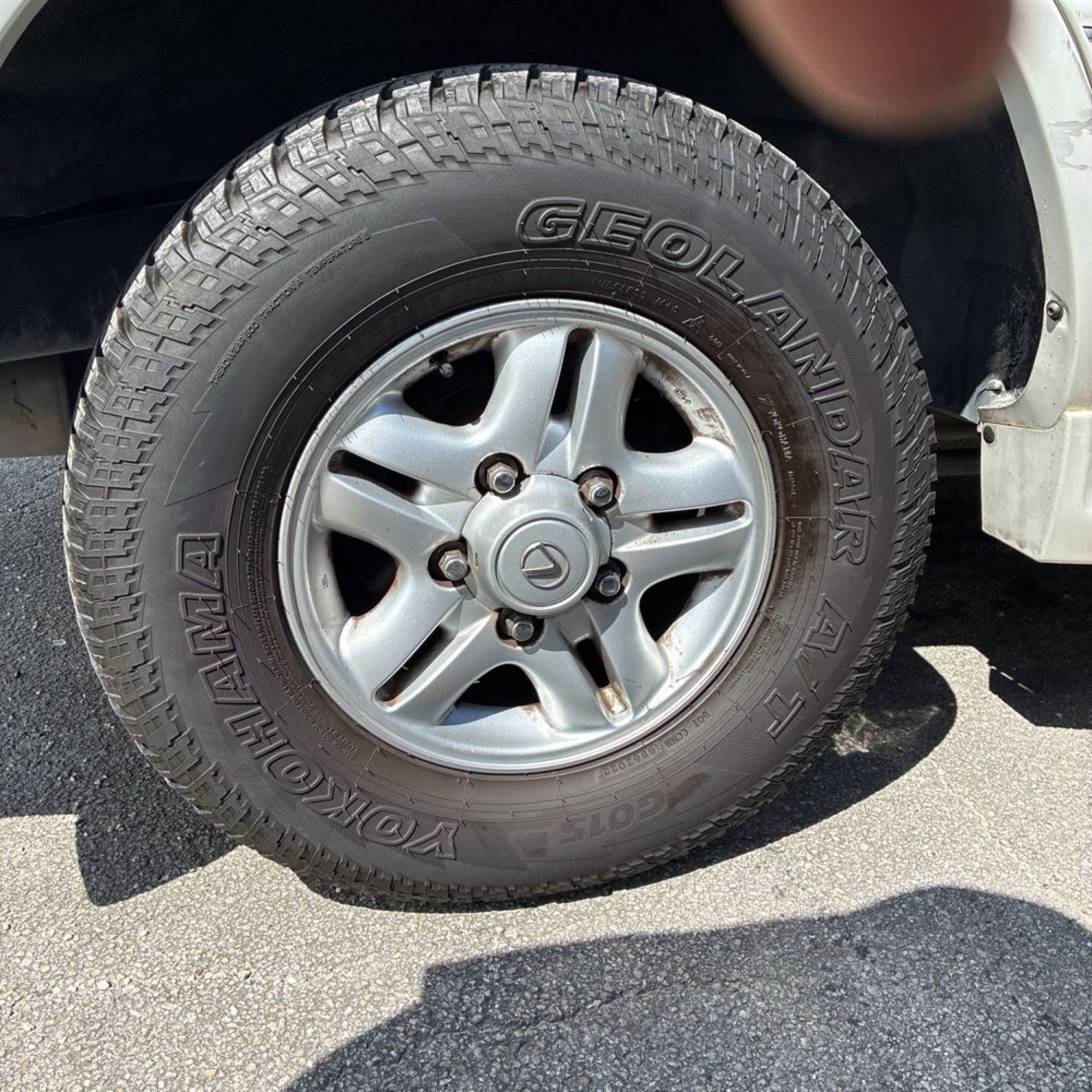 2000 Lexus LX 470 photo 5