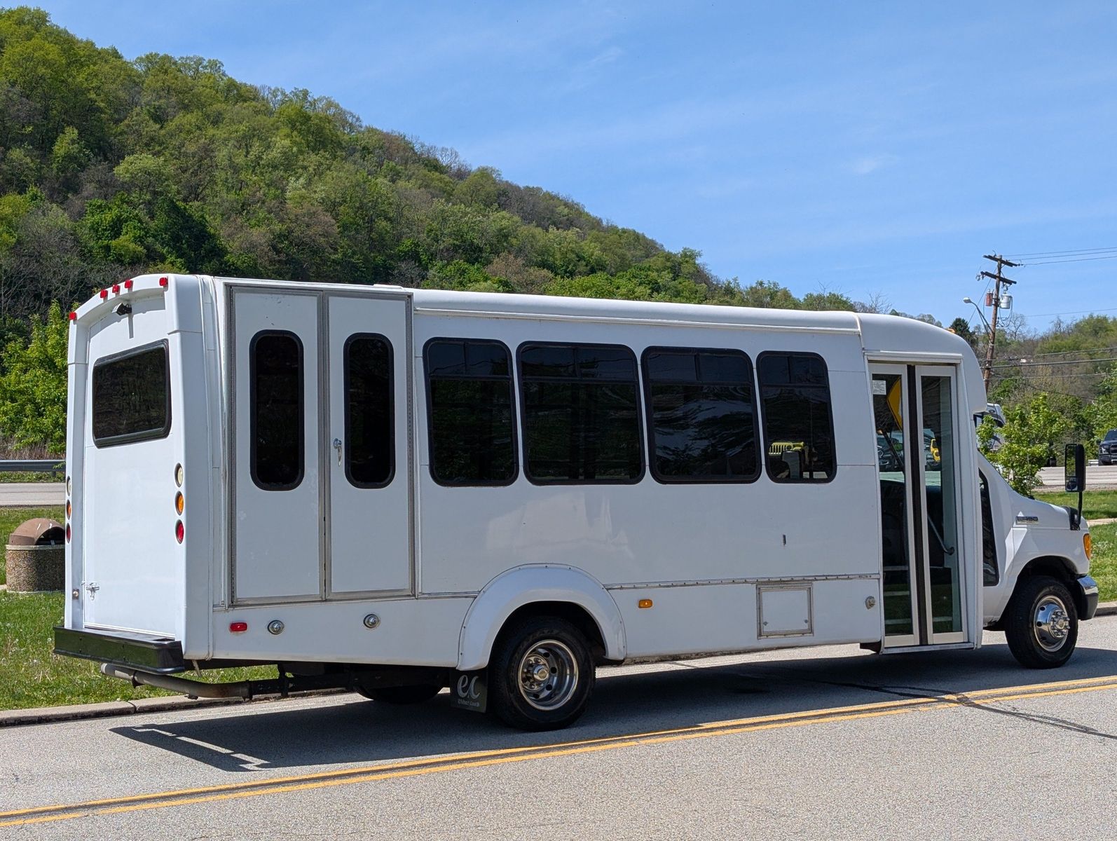 2007 Ford E-450 Cutaway 126