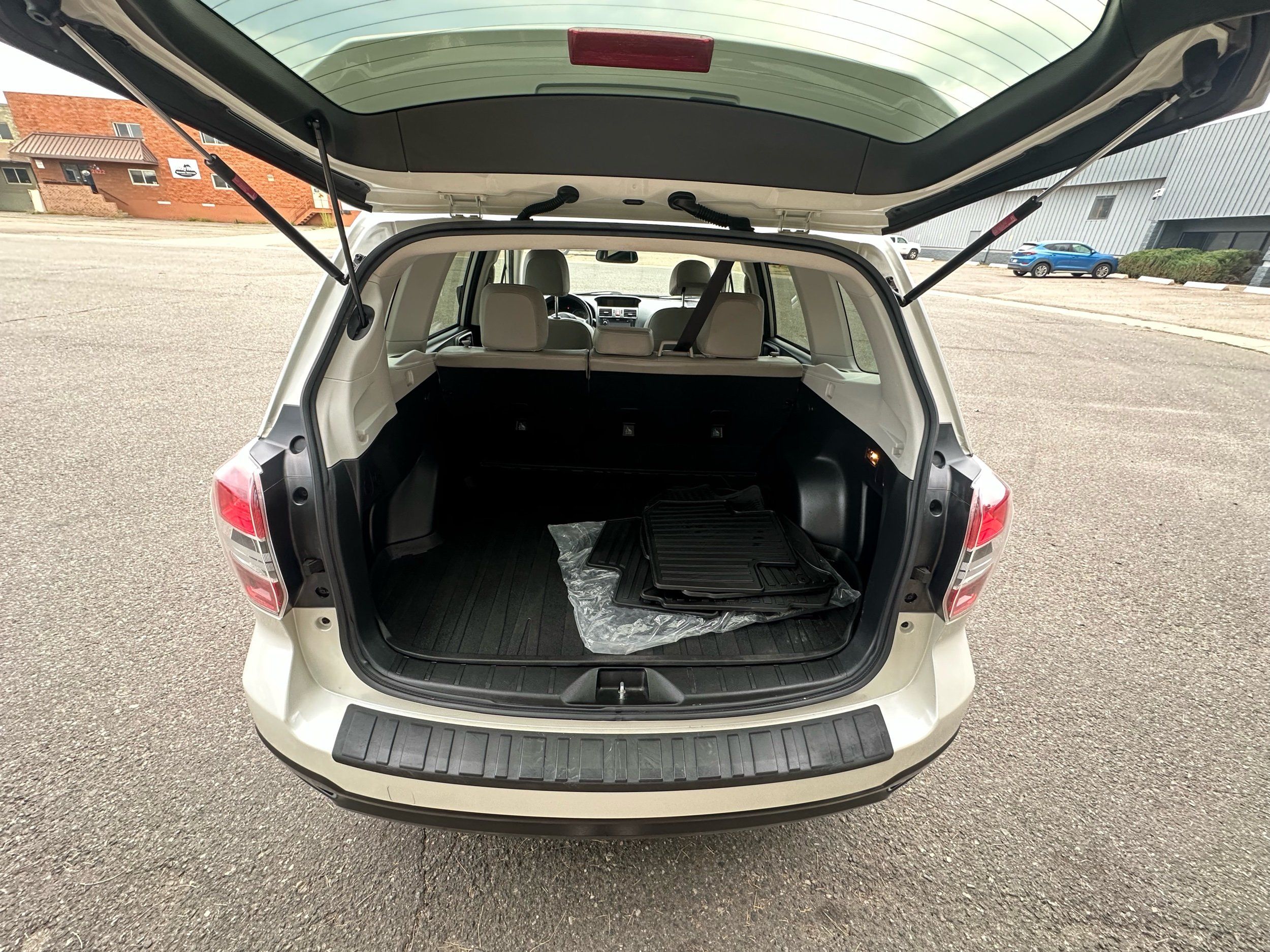 2014 Subaru Forester i Limited - Photo 8