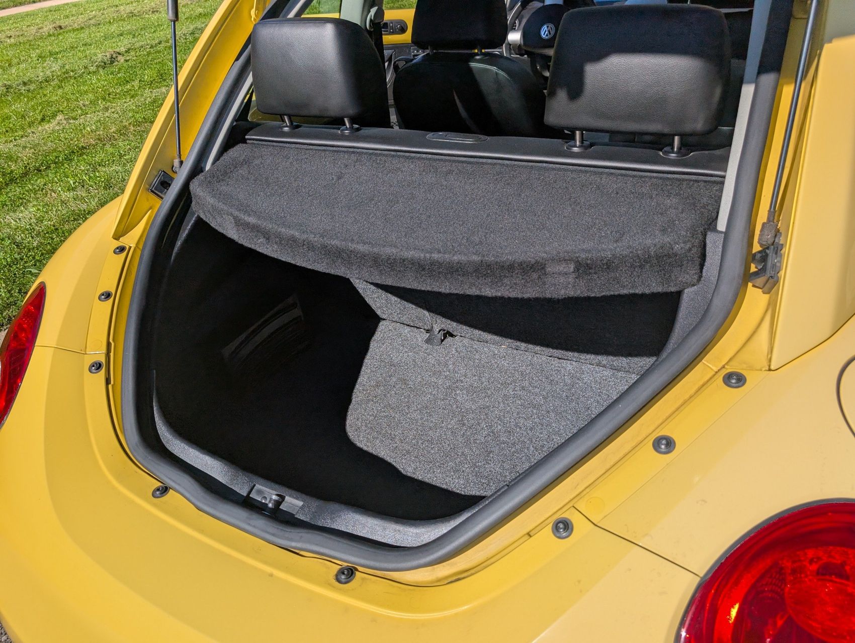 2008 Volkswagen New Beetle 63