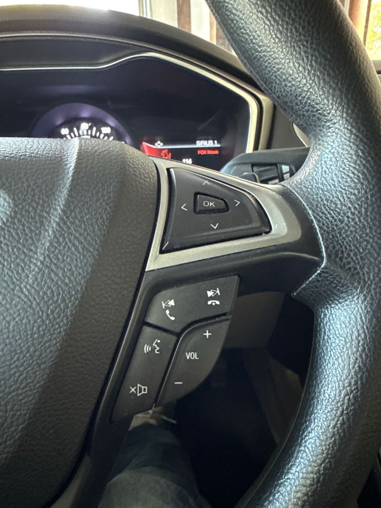 2019 Ford Fusion SE photo 21
