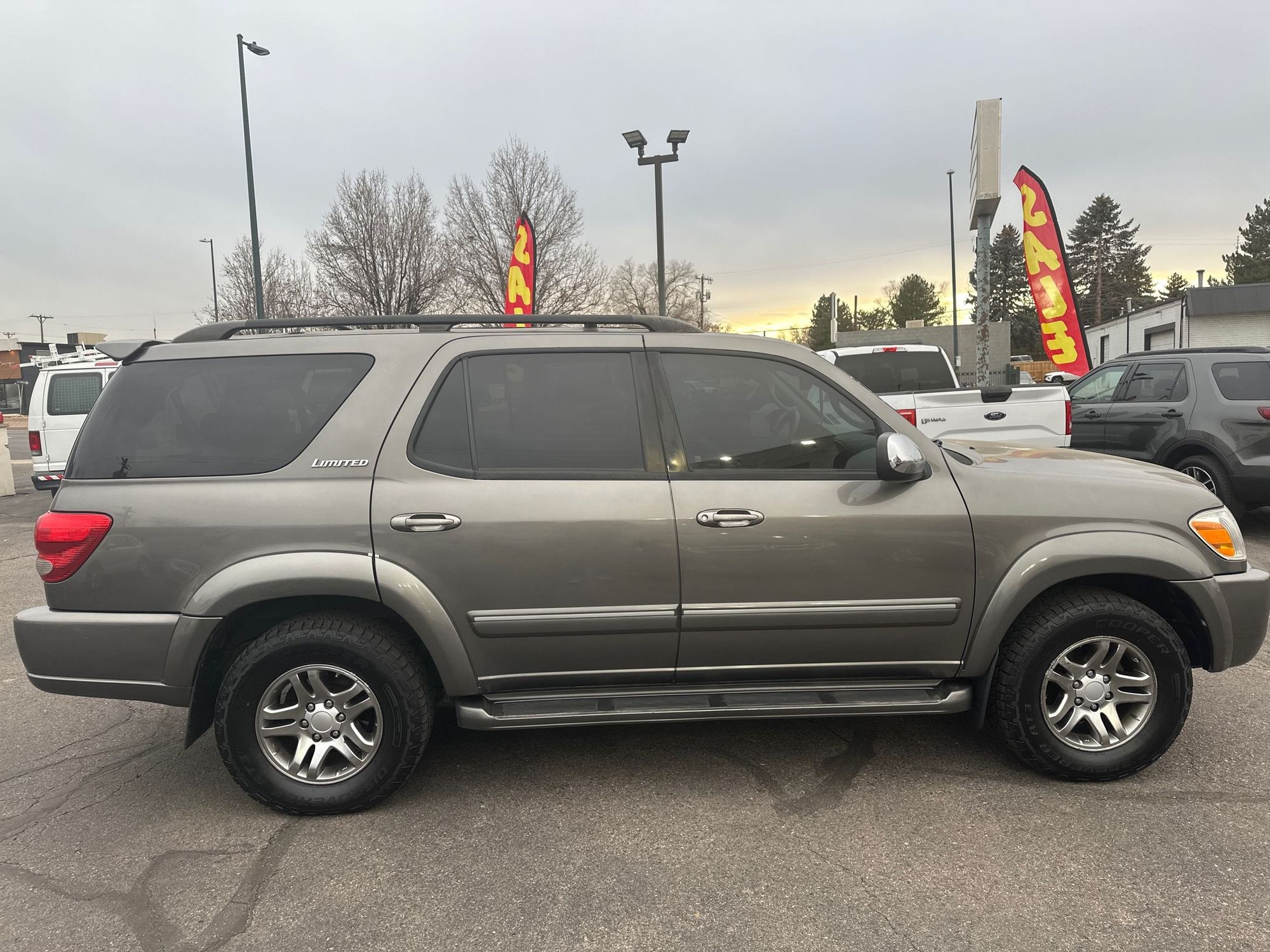 2007 Toyota Sequoia Limited photo 6