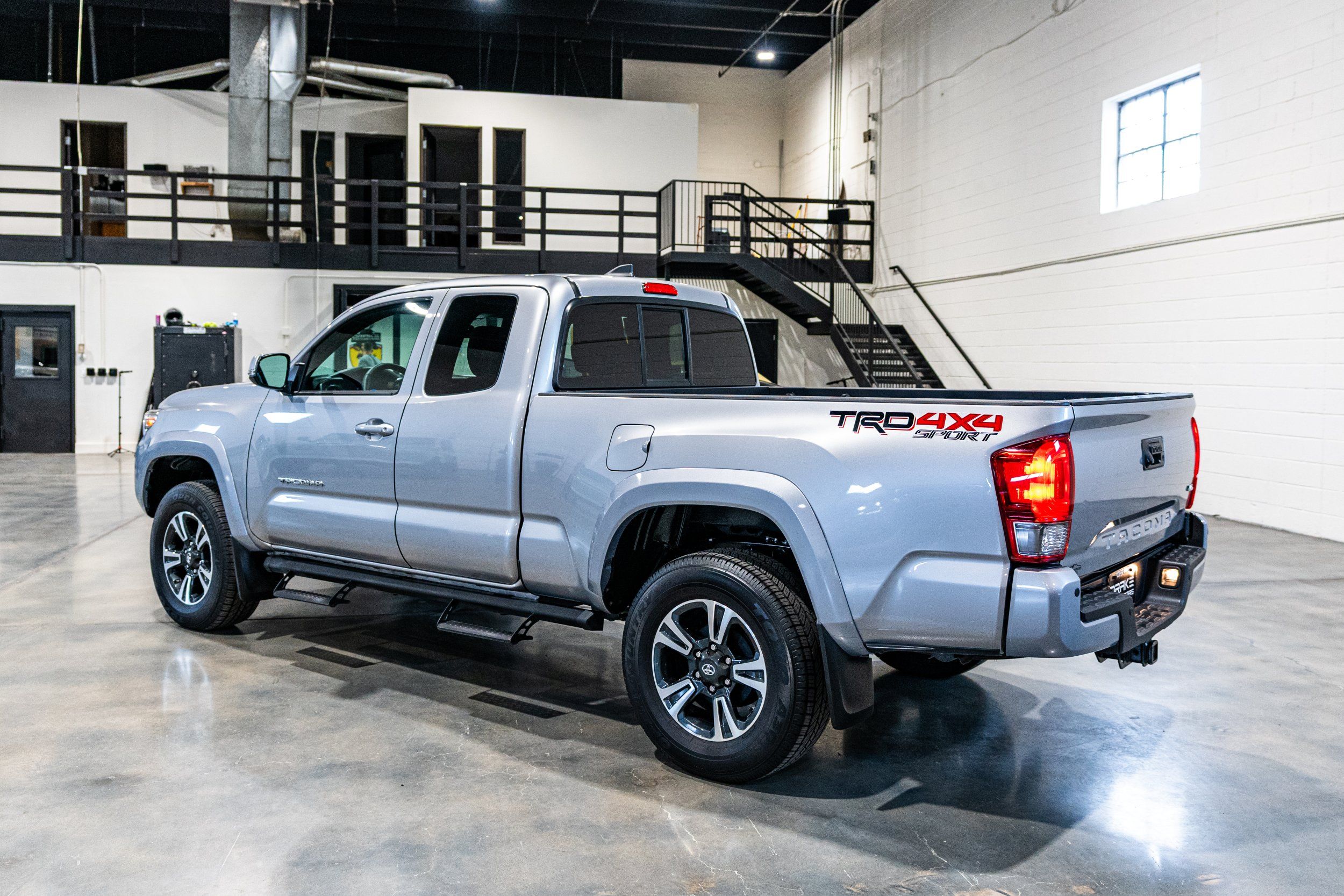 2017 Toyota Tacoma TRD Sport, photo 13