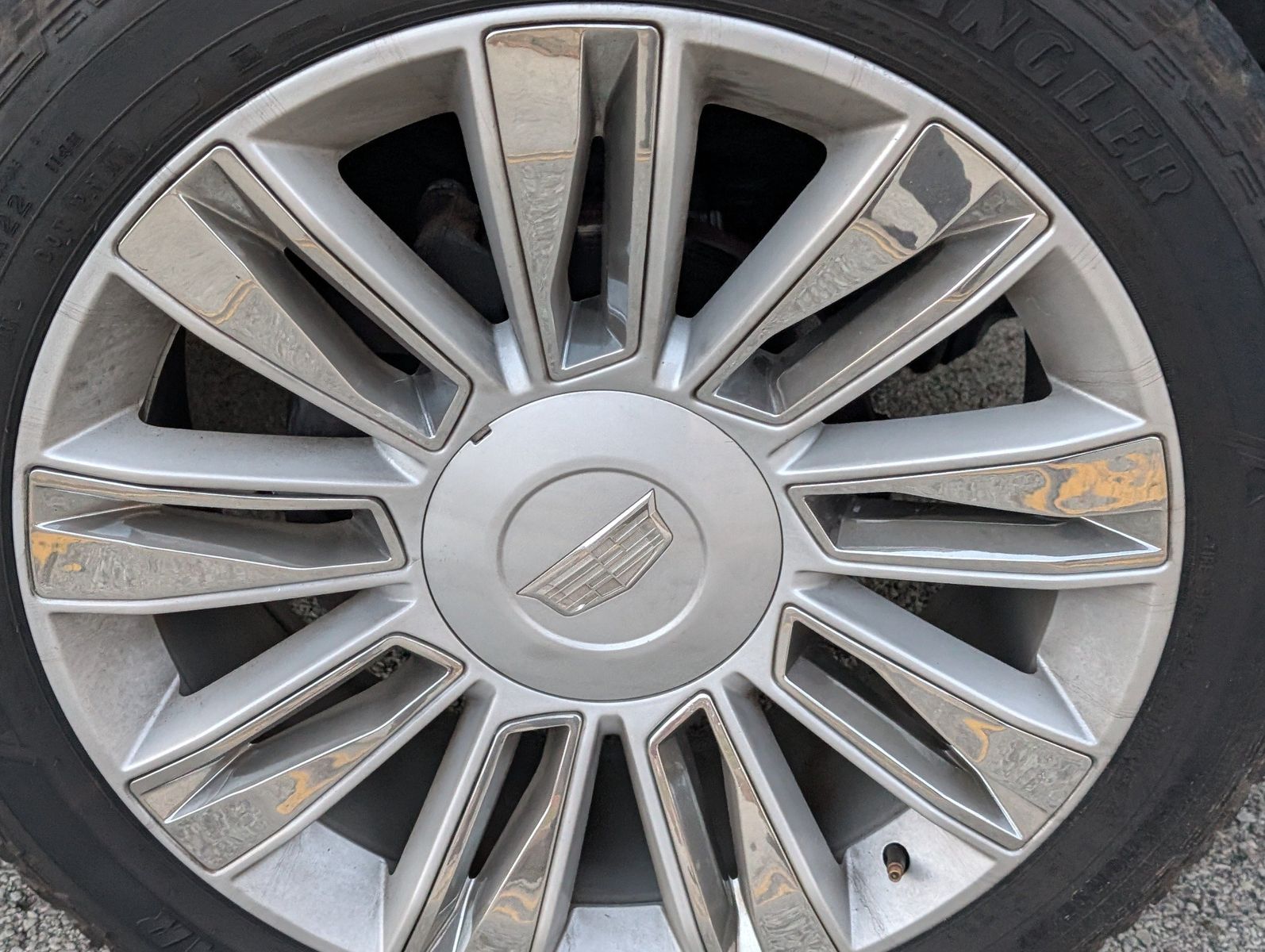 2019 Cadillac Escalade ESV 14