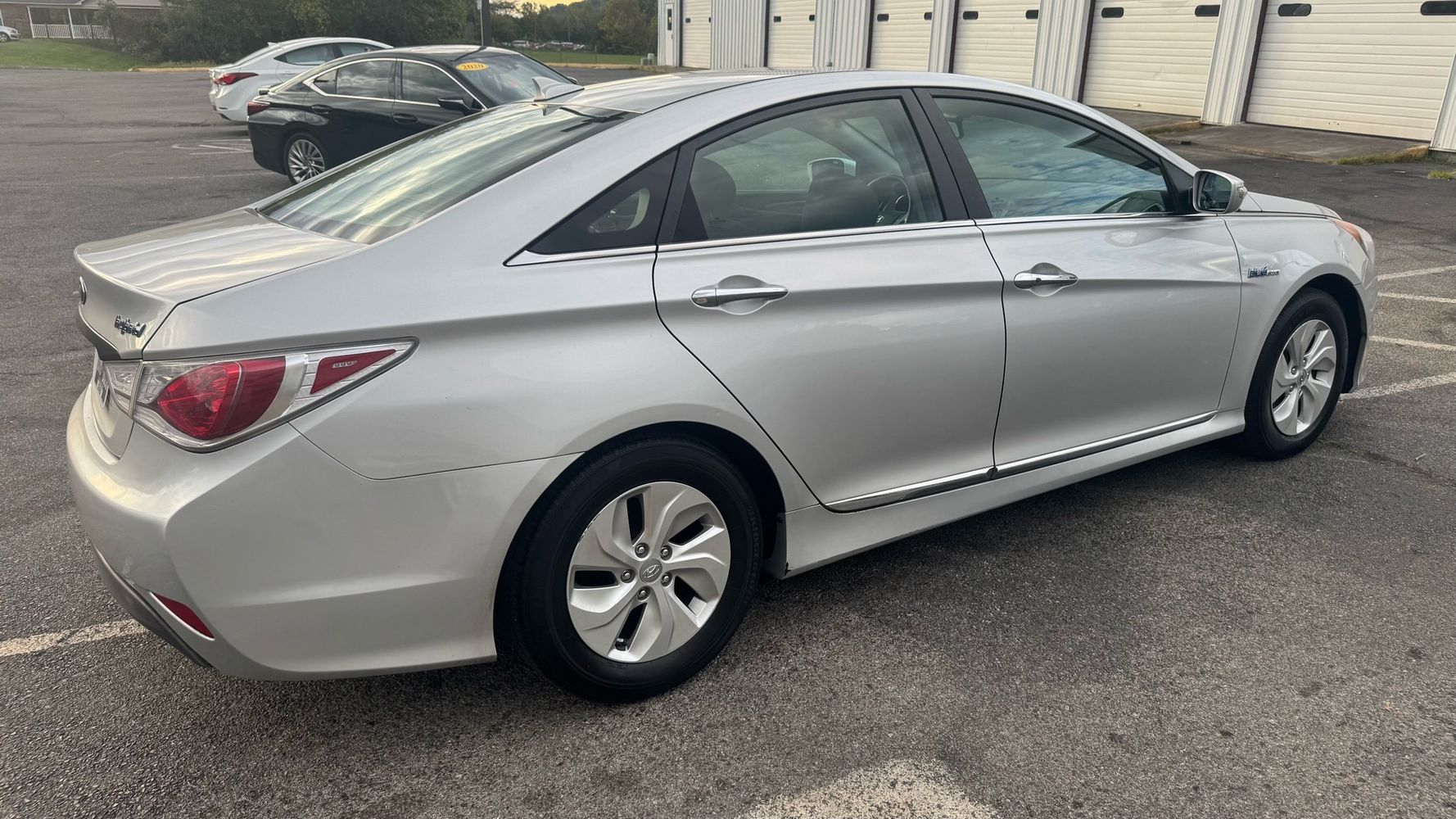 2013 Hyundai Sonata Hybrid Limited photo 4