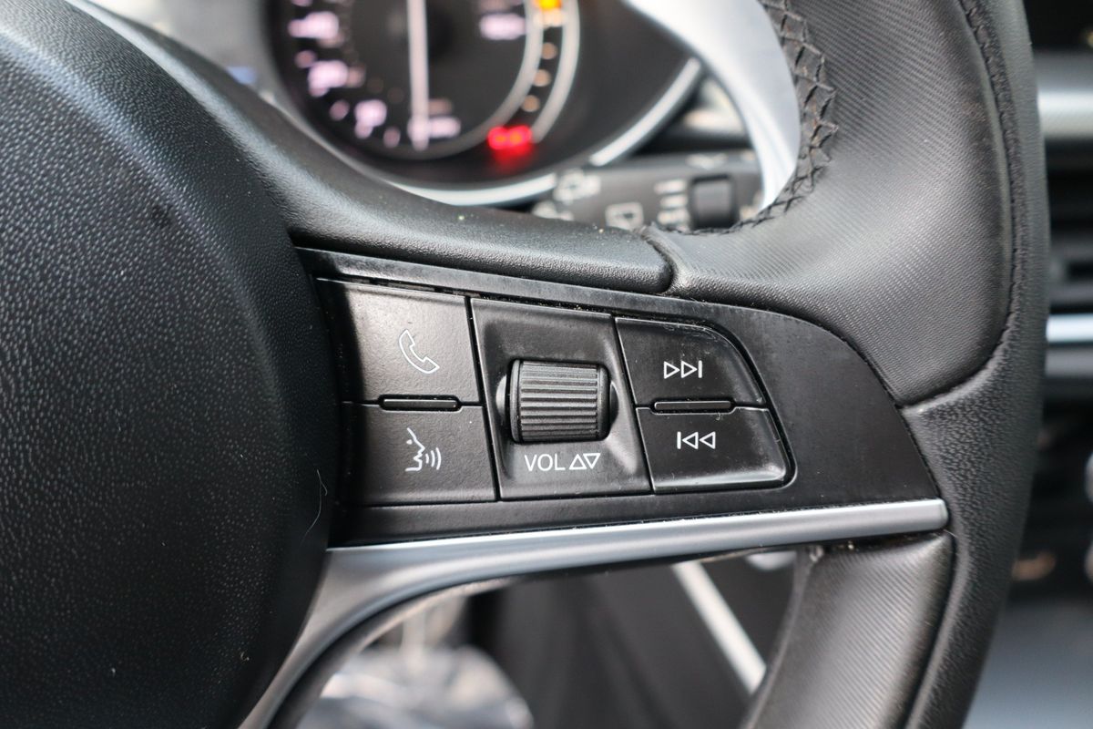 2018 Alfa Romeo Stelvio Sport