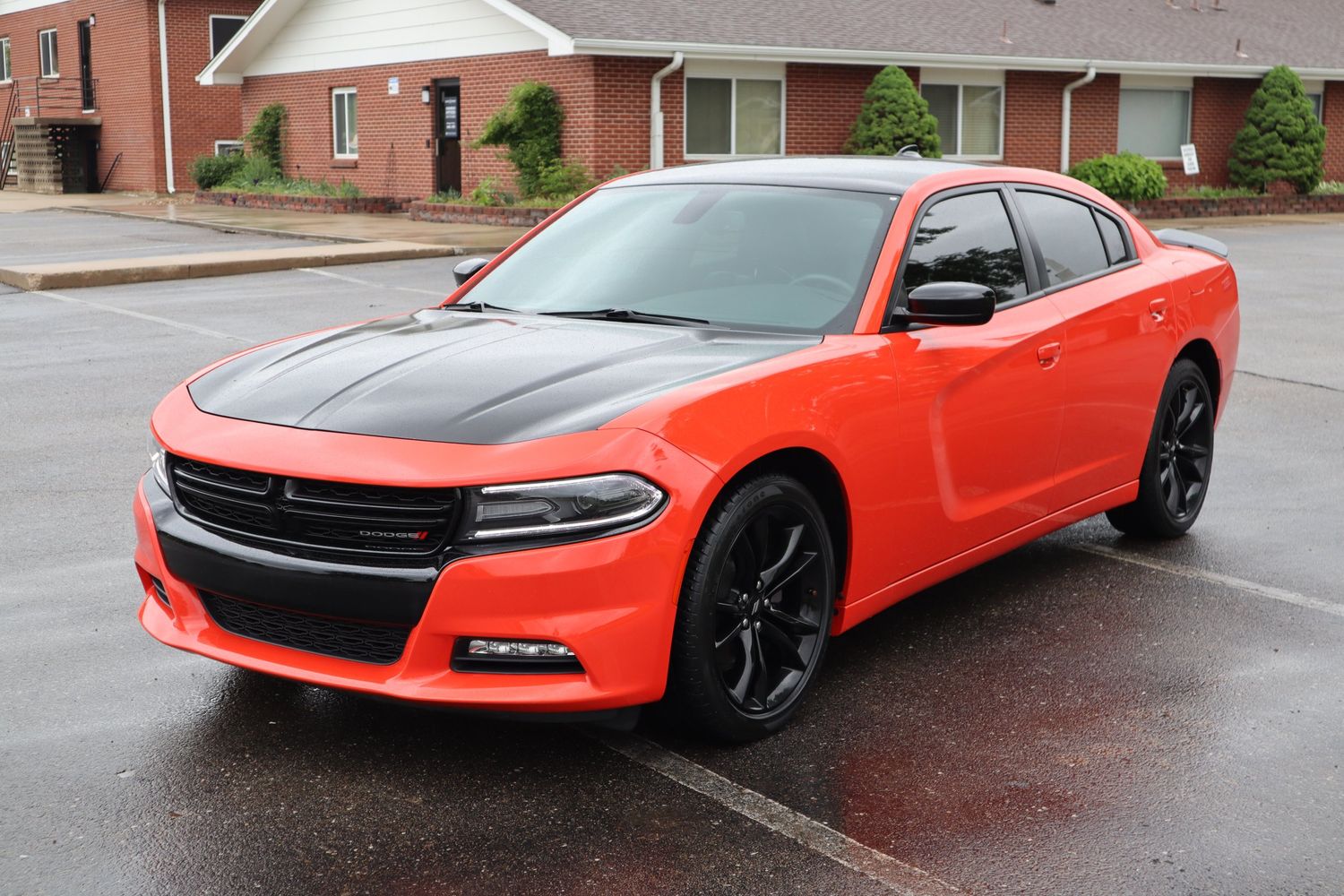 2018 Dodge Charger SXT Plus | Victory Motors of Colorado