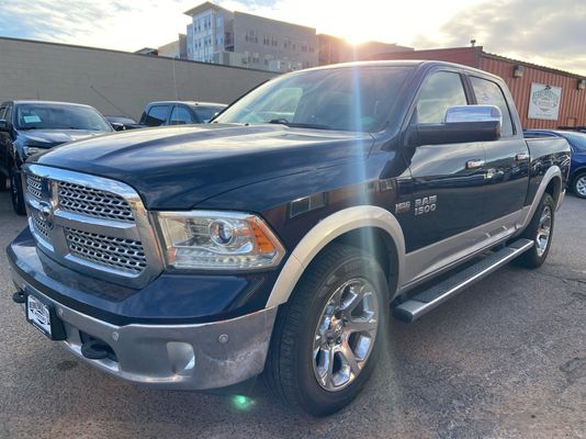 2016 RAM Ram 1500 Pickup Laramie's photo