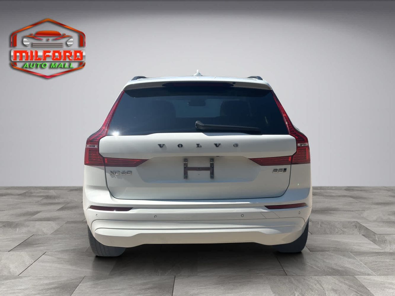 2022 Volvo XC60 B5 Momentum photo 4
