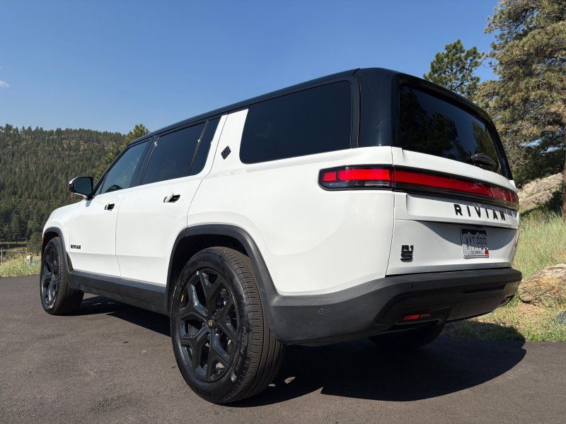 2025 Rivian R1S Adventure - Photo 11
