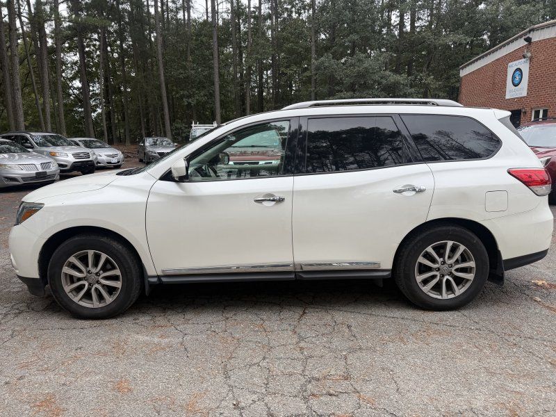 2016 Nissan Pathfinder SL 4WD photo