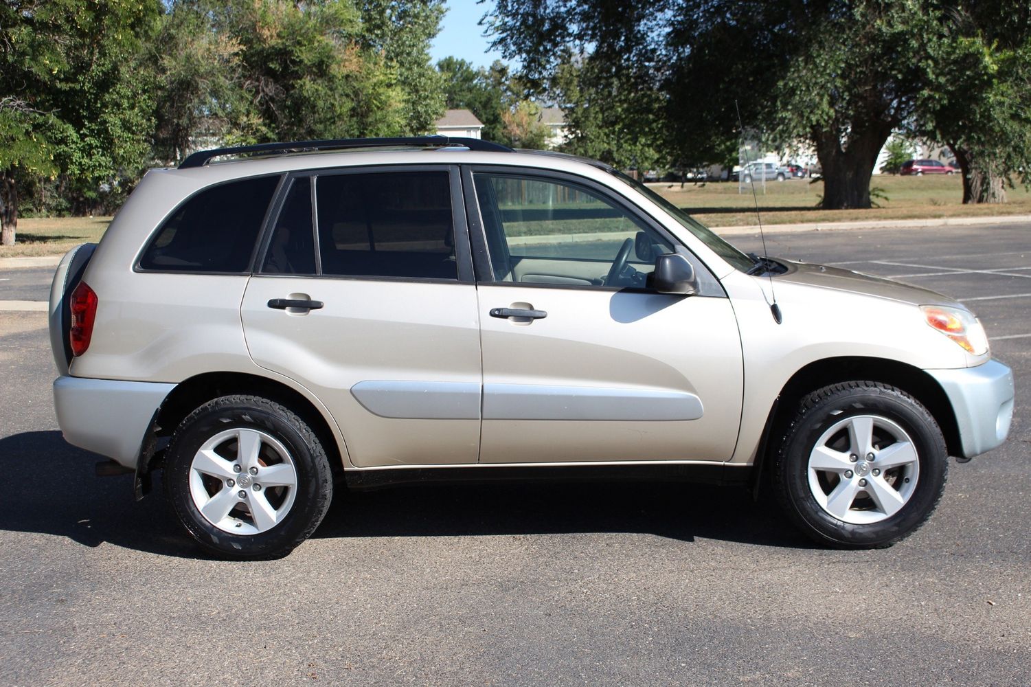 2005 Toyota RAV4 | Victory Motors of Colorado