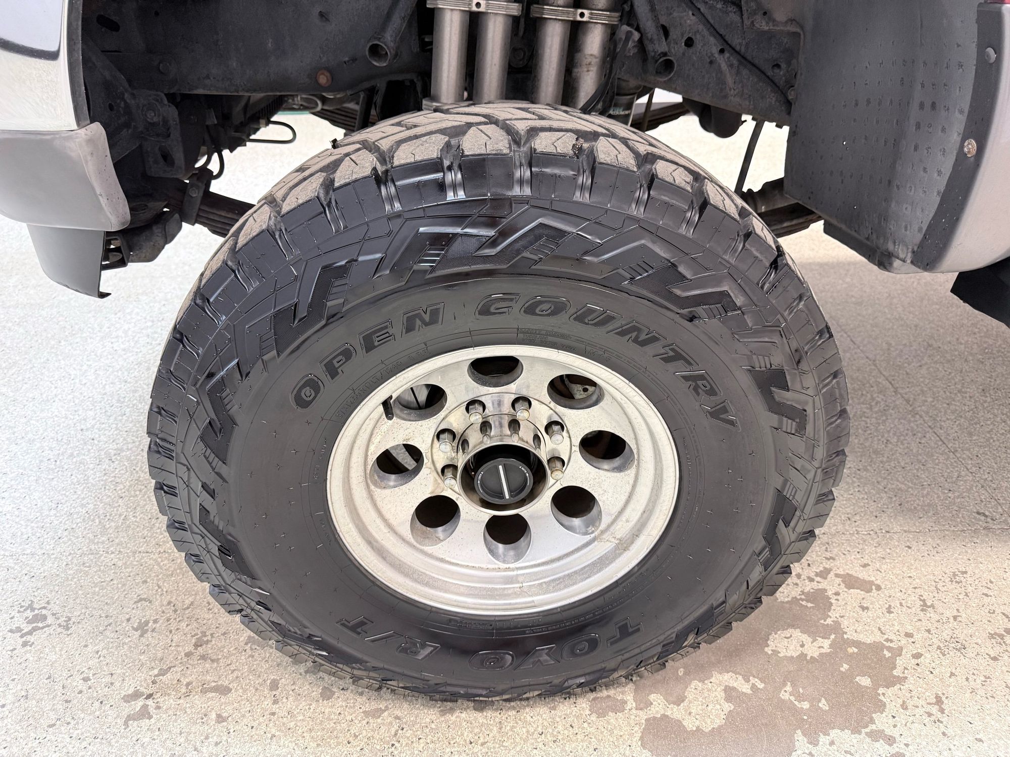 2003 Ford Excursion XLT photo 18