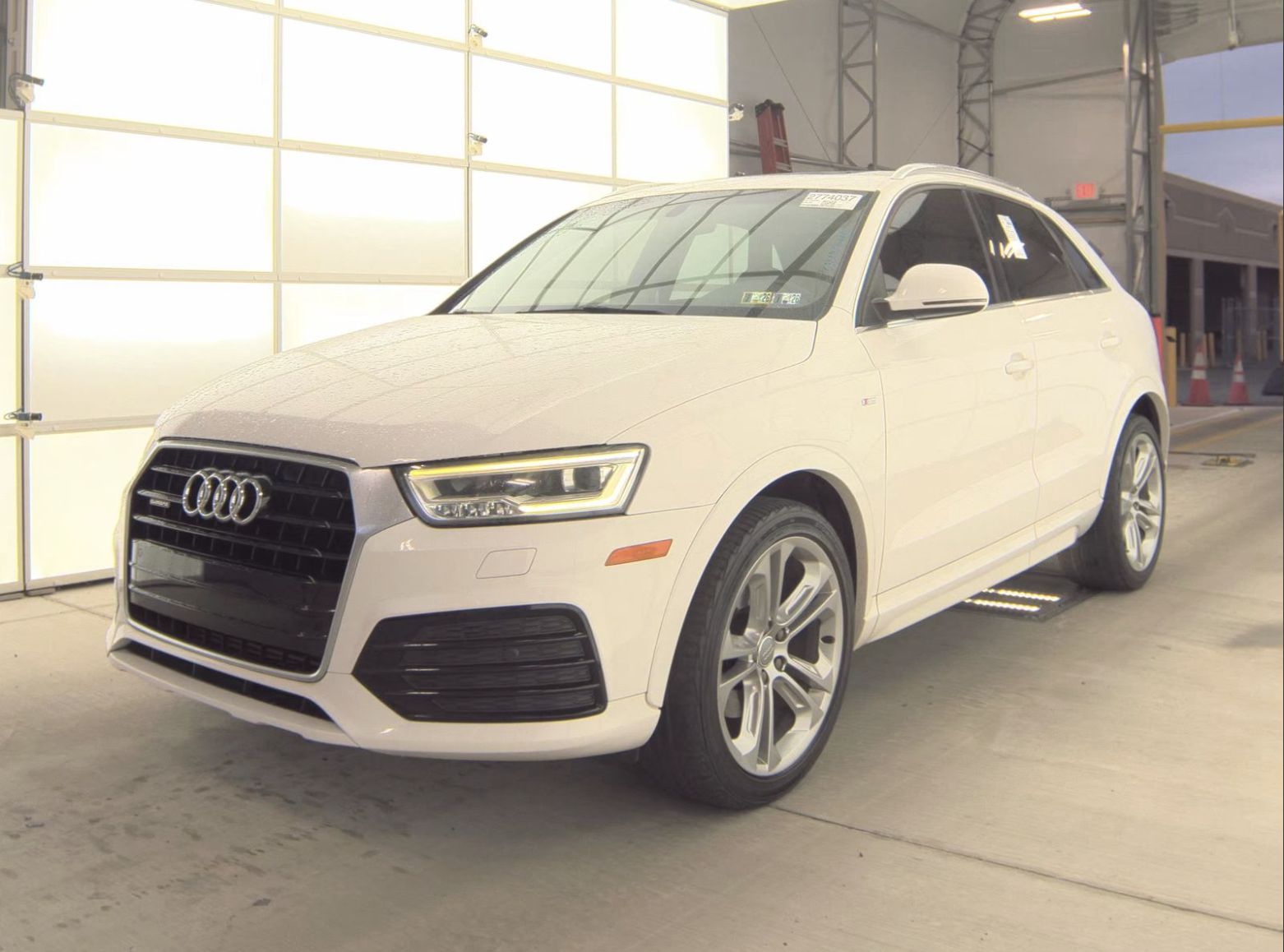 2016 Audi Q3 2.0T quattro tiptronic Prestige's photo