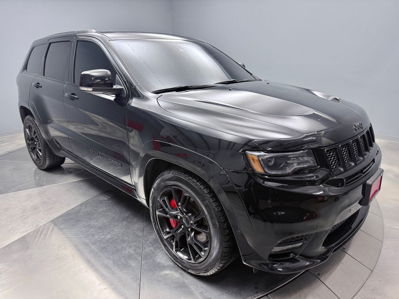 2021 Jeep Grand Cherokee SRT8 photo 2