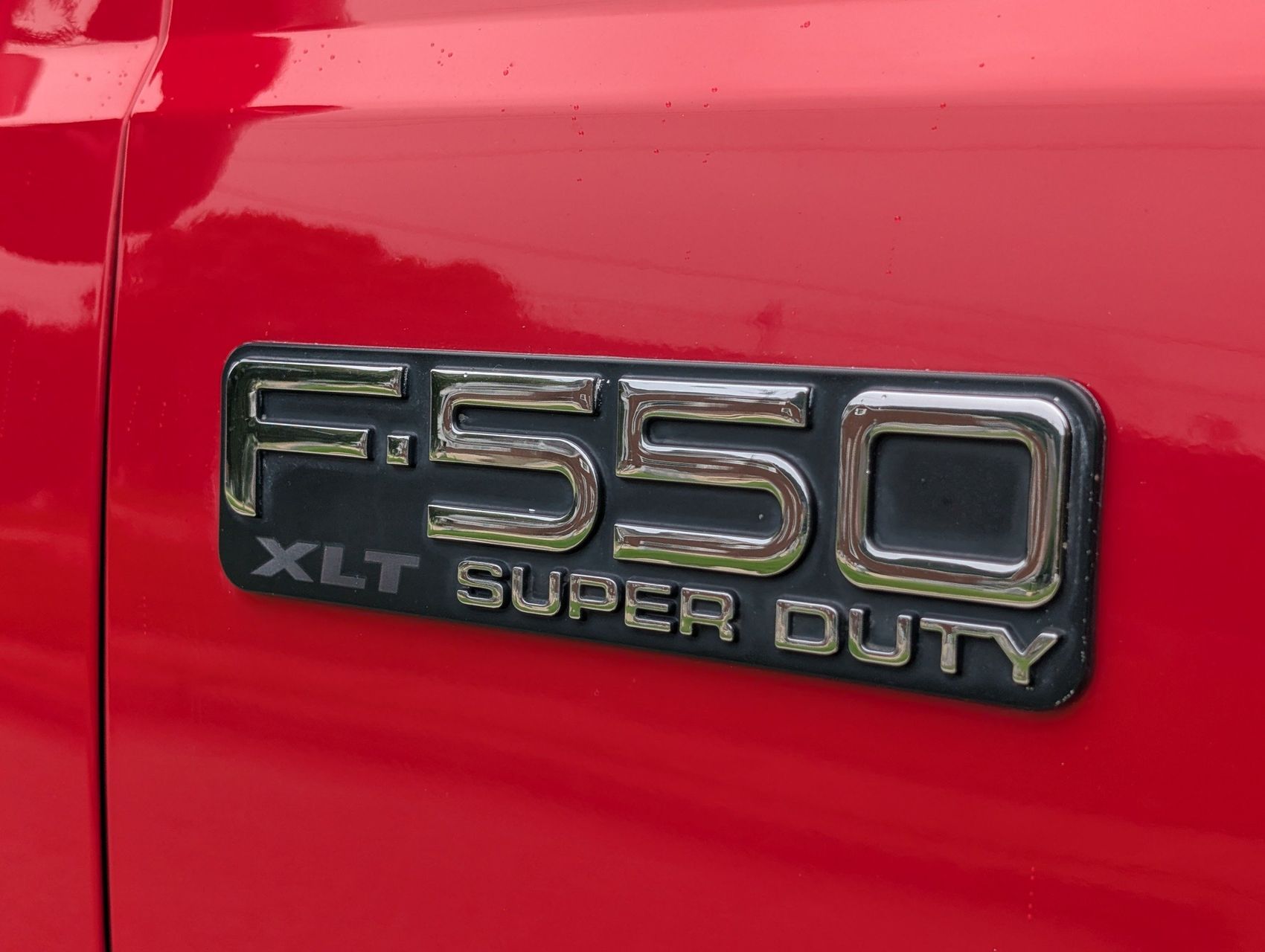2001 Ford F-550 28