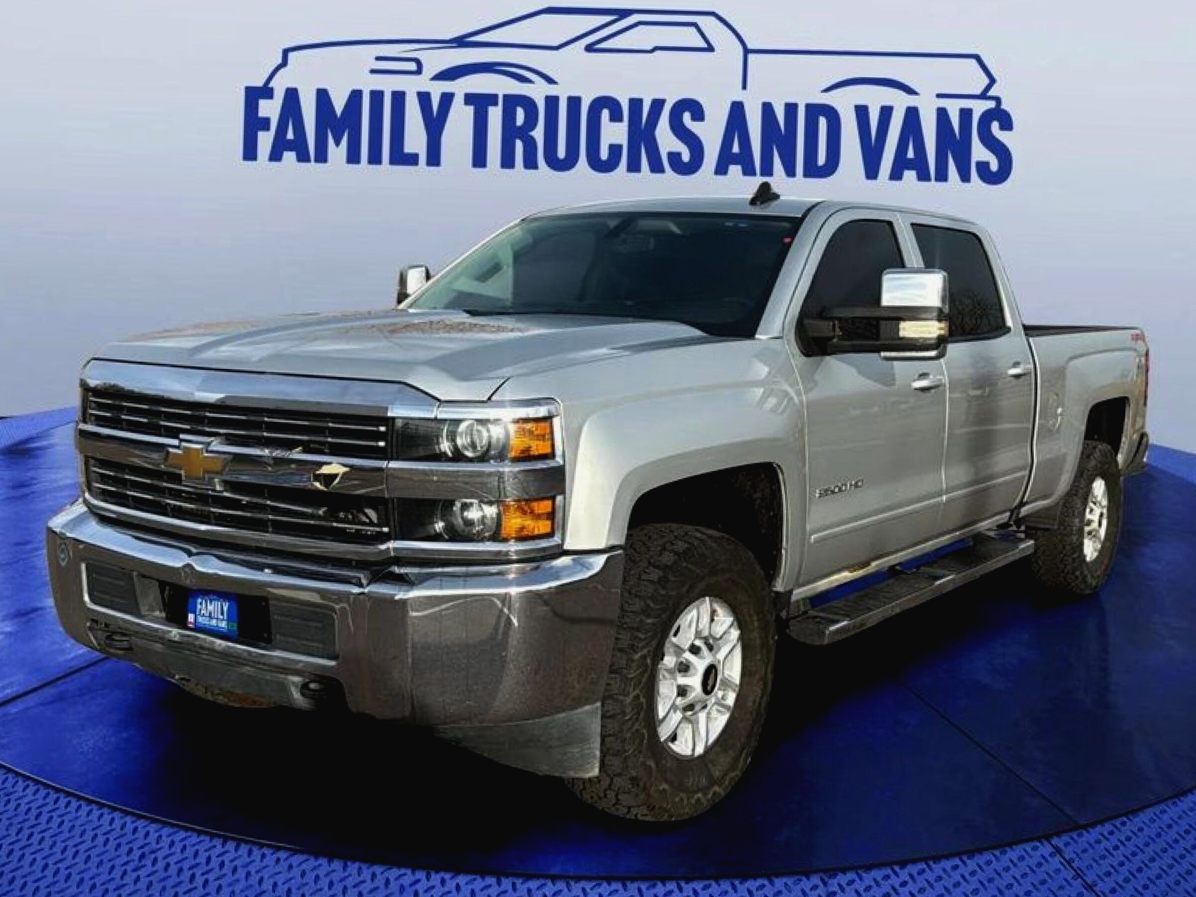 2018 Chevrolet Silverado HD LT 4WD Crew Cab Standard Box's photo