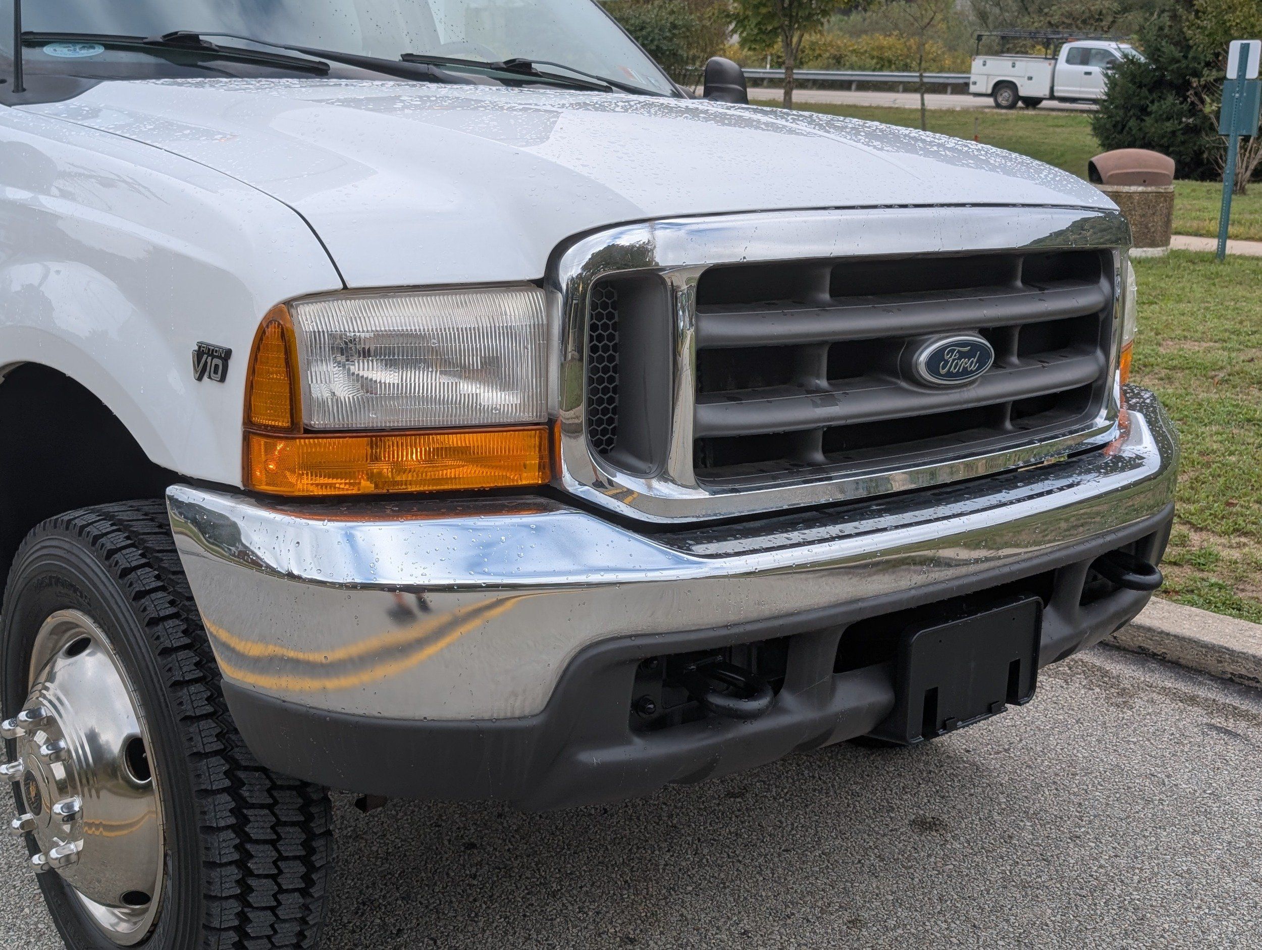 2000 Ford F-550 photo 12