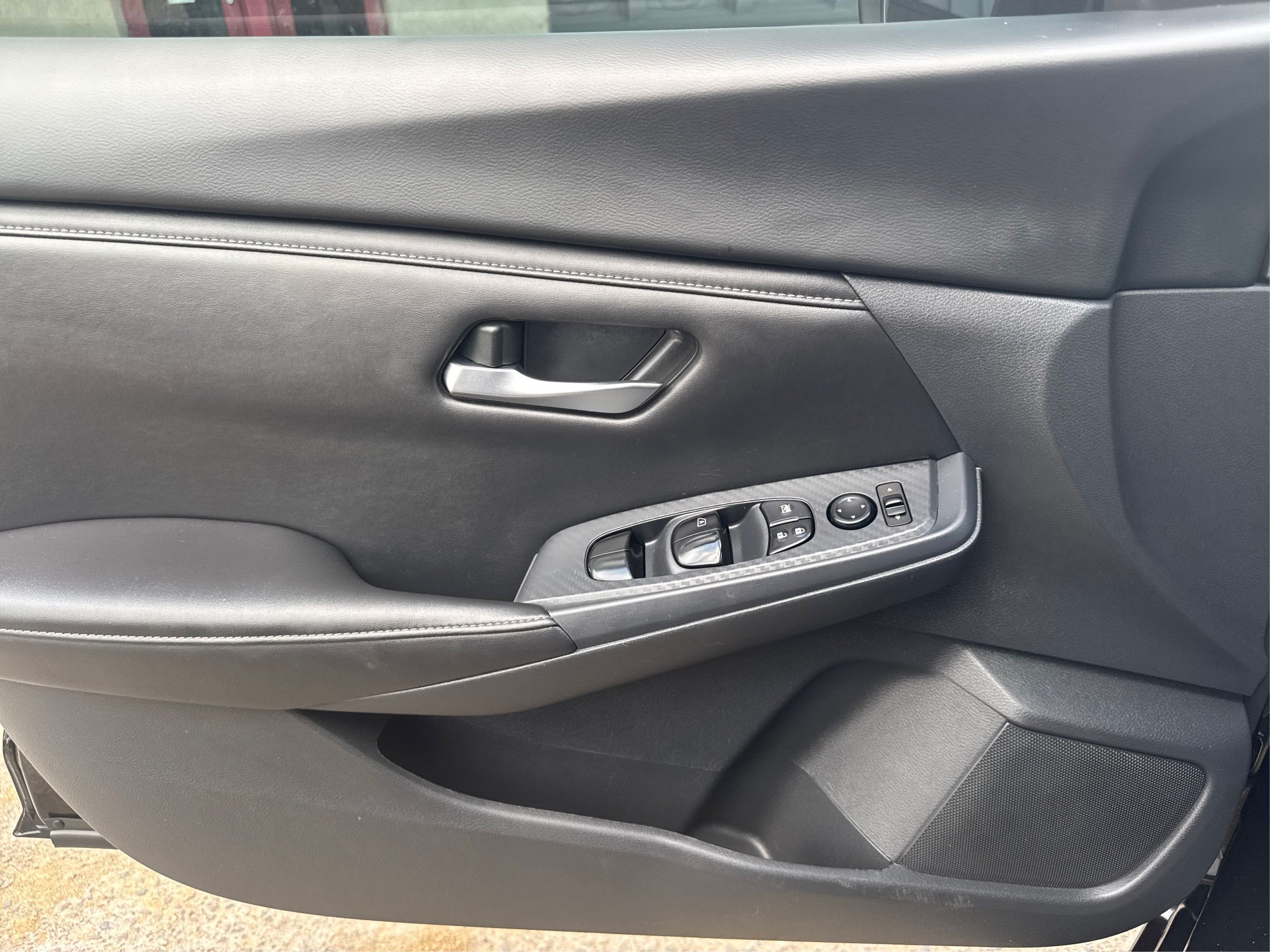 2024 Nissan Sentra SV photo 19