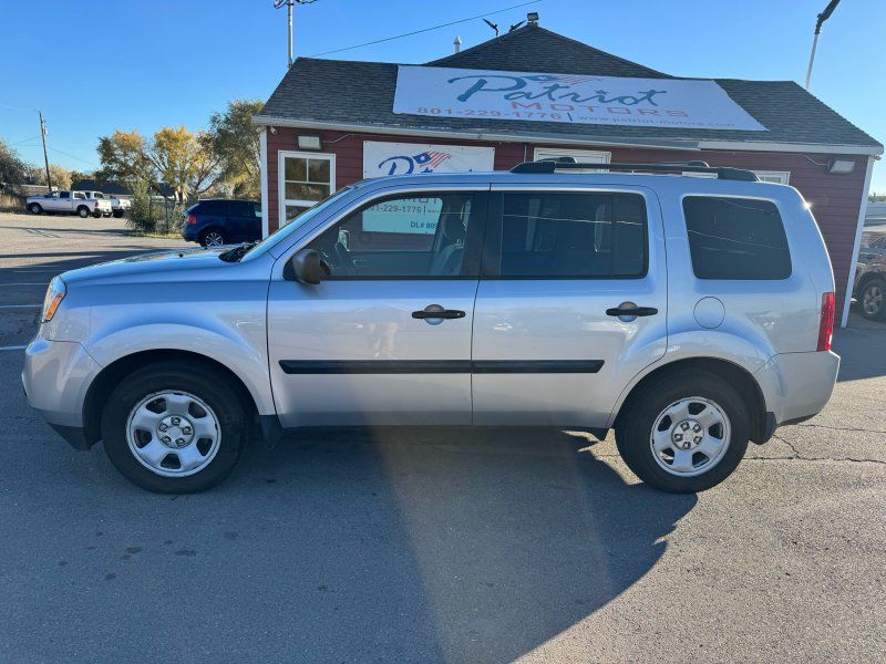 2015 Honda Pilot LX photo 2